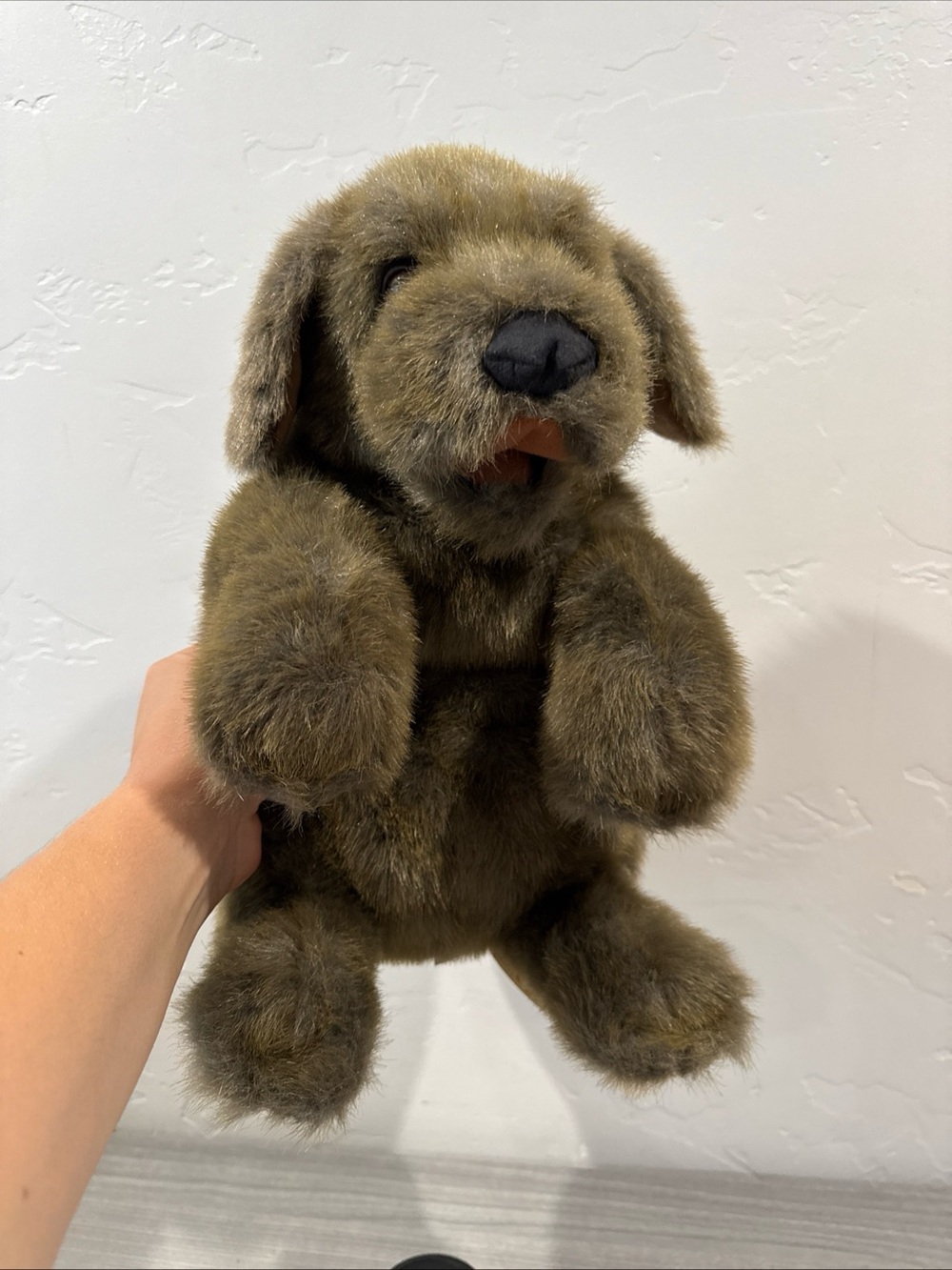 Folkmanis Puppet Sitting Dog Brown 15" Plush Puppy Furry Full Body Hand Puppet - Picture 2 of 8